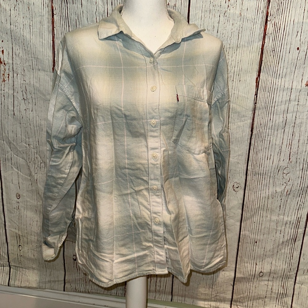 Levi’s flannel
